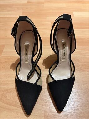 Zara Black Pointed Toe Ankle Strap Heels with Neutral Insole